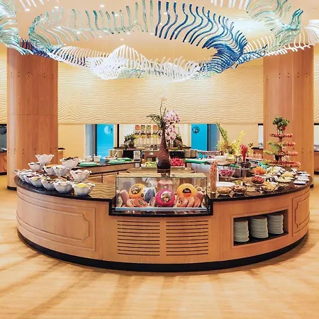 拉腊海滩泰坦尼克号酒店