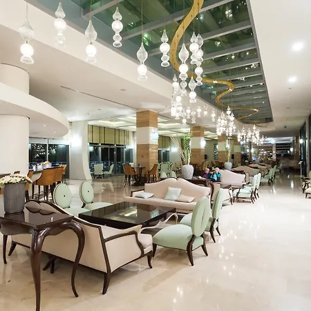 Titanic Deluxe Lara 5* Antalya