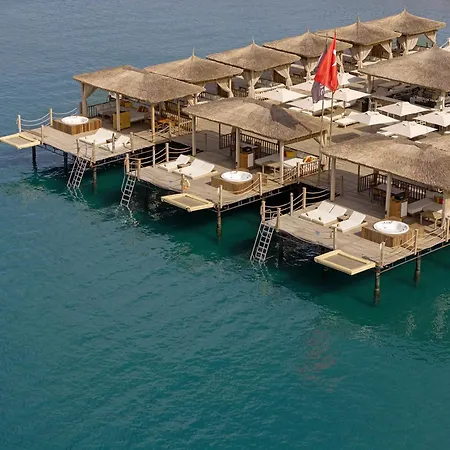 拉腊海滩泰坦尼克号酒店