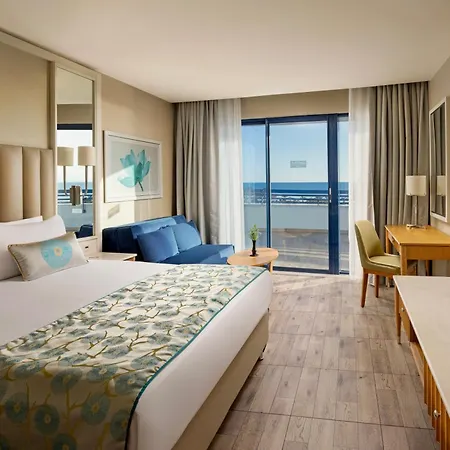 Titanic Deluxe Lara 5* Antalya