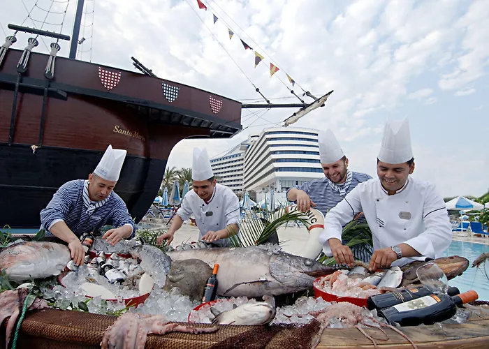 Titanic Deluxe Lara אתר נופש