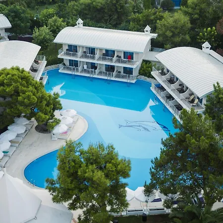 Complex Titanic Deluxe Lara Antalya