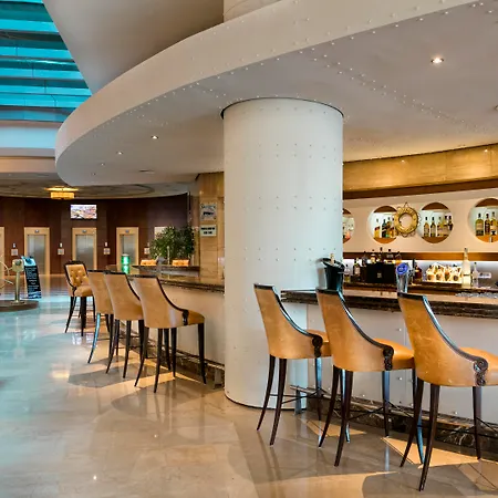 Üdülőközpont Titanic Deluxe Lara Antalya